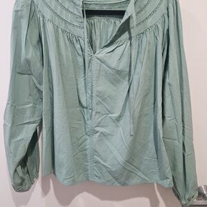 Universal Thread Light Green Women's Blouse